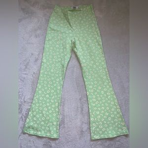 Matching two set top and pants light green